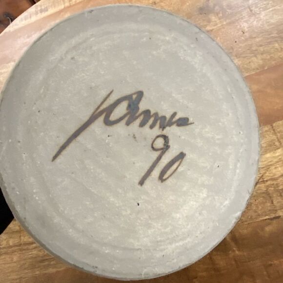 Vintage hand thrown Mexican pottery planter cachepot flower pot - Picture 3 of 4